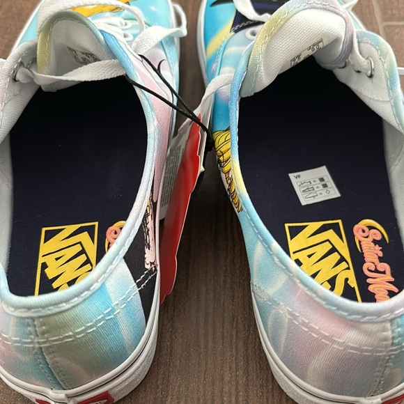 Vans Sailor Moon Collection Men Size 7.5 Women Size 9 - Picture 14 of 14